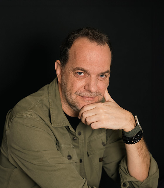 Artistic Director | UX/UI Design